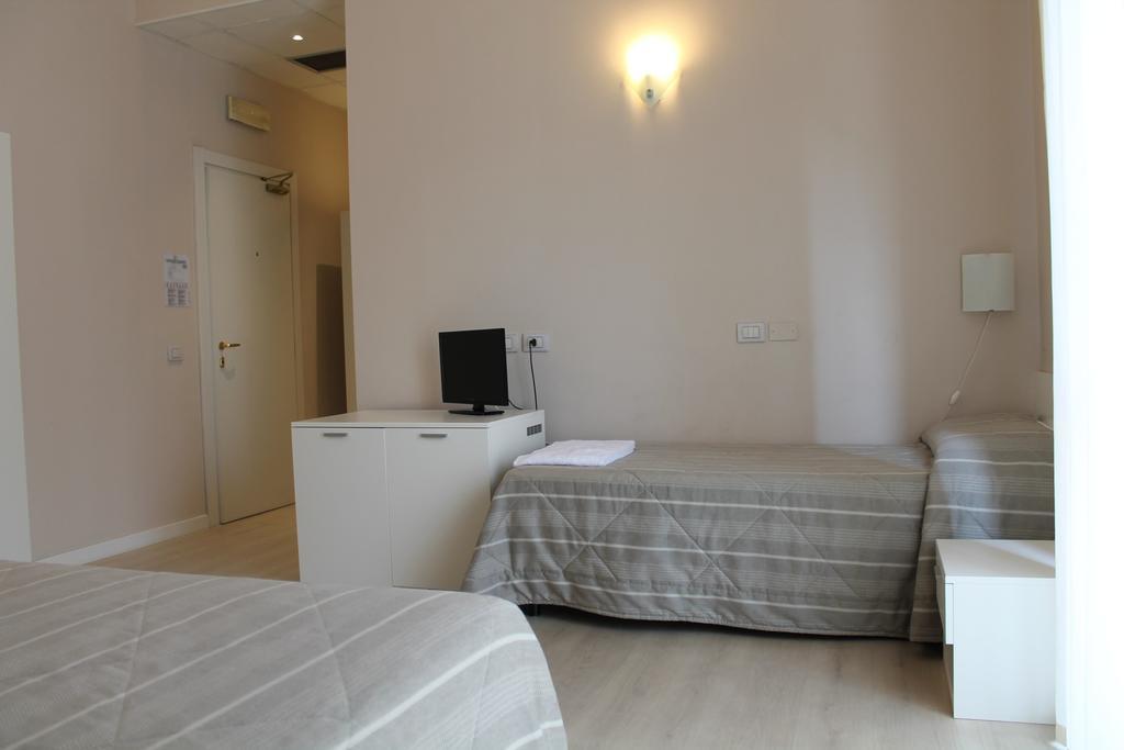 Hotel Cremona Viale Room photo