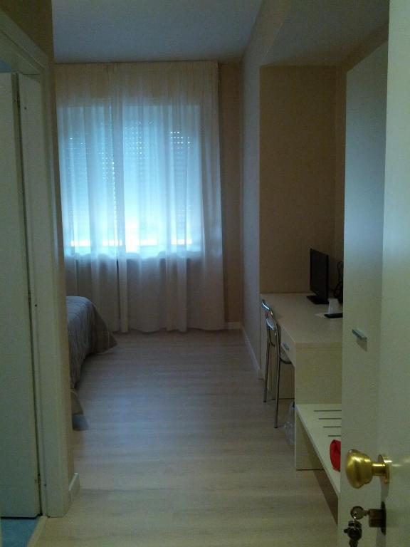 Hotel Cremona Viale Room photo