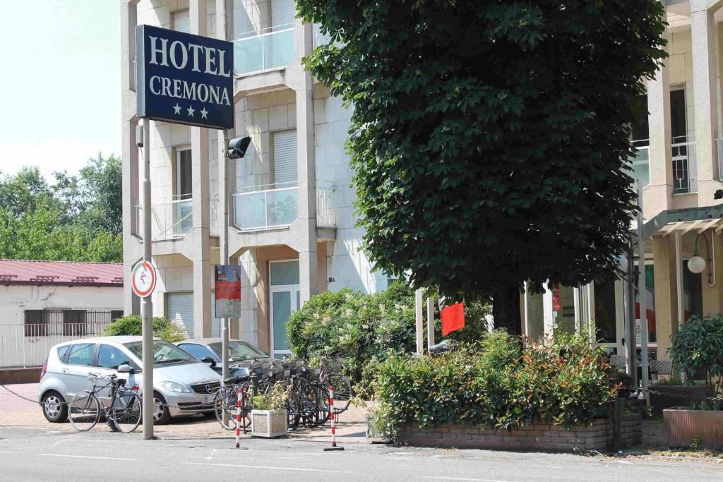 Hotel Cremona Viale Exterior photo